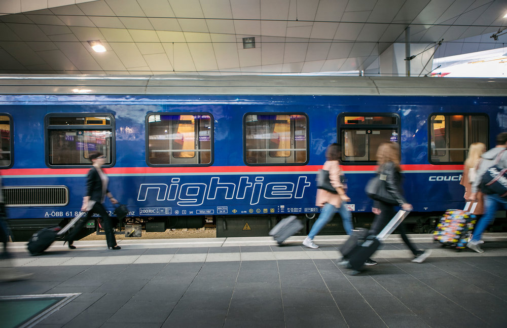 Transports: un projet pilote veut accrocher des wagons-lits aux trains de marchandises